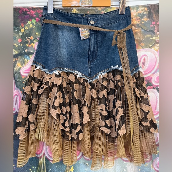 Dresses & Skirts - Y2K Floral Denim and Lace Jenas Skirt